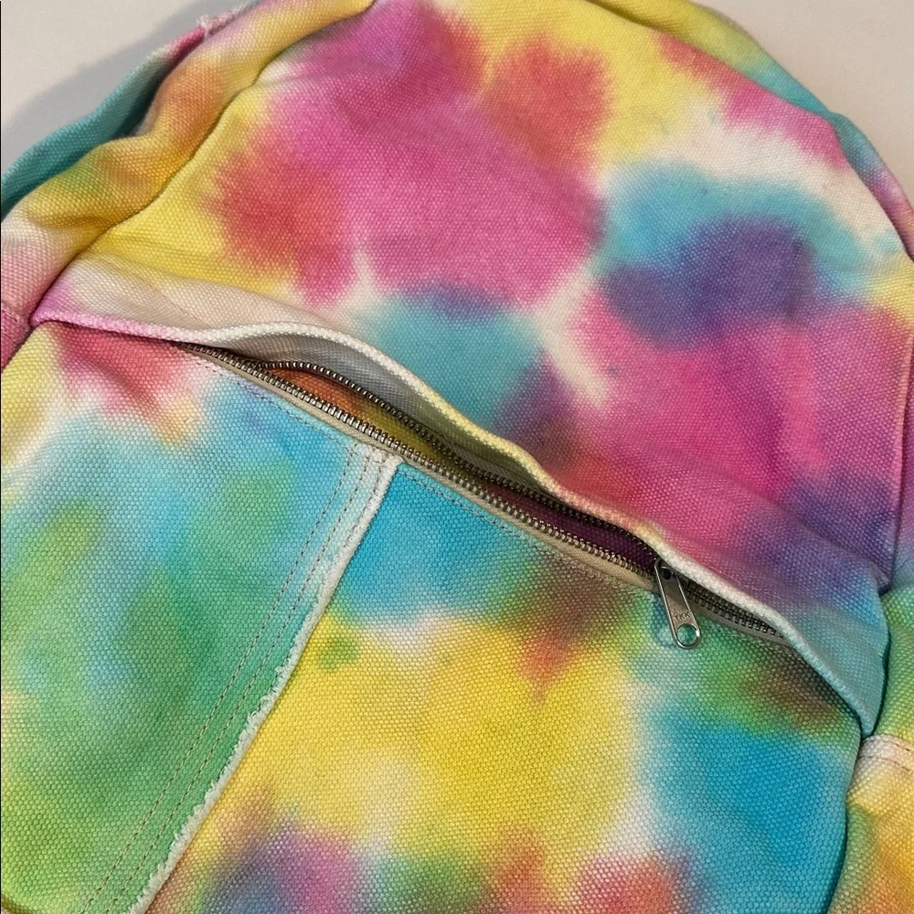 NEW URBAN OUTFITTERS LARGE SIZE TIE DYE BACKPACK